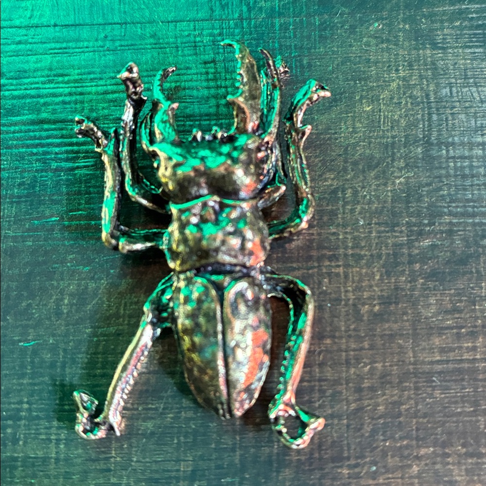 NWT metal scarab beetle paperweight insect brass/goldtone office library gift